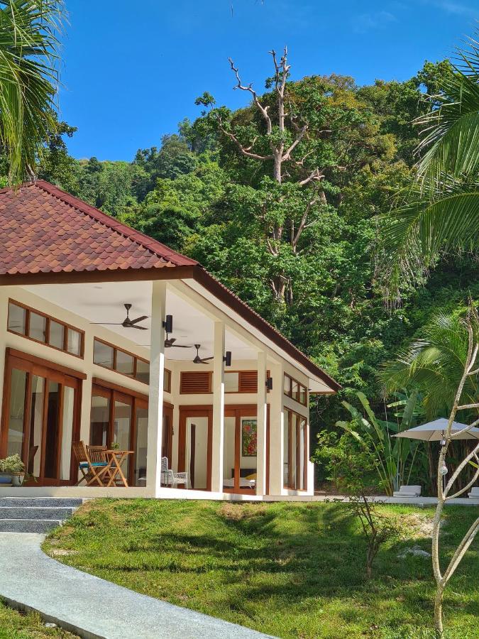 Villa Meranti - Spacious Private Pool Villa Pantai Cenang  Exterior foto
