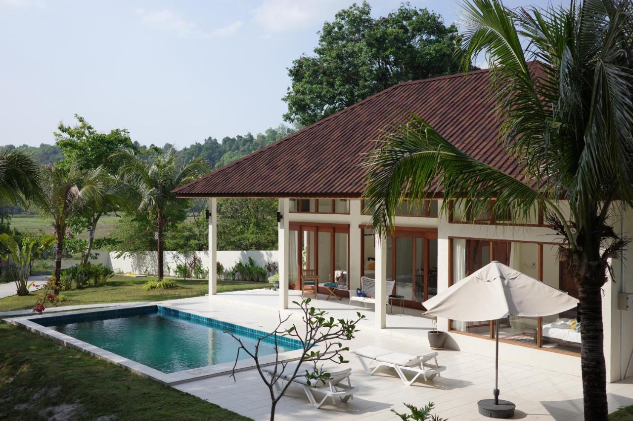 Villa Meranti - Spacious Private Pool Villa Pantai Cenang  Exterior foto